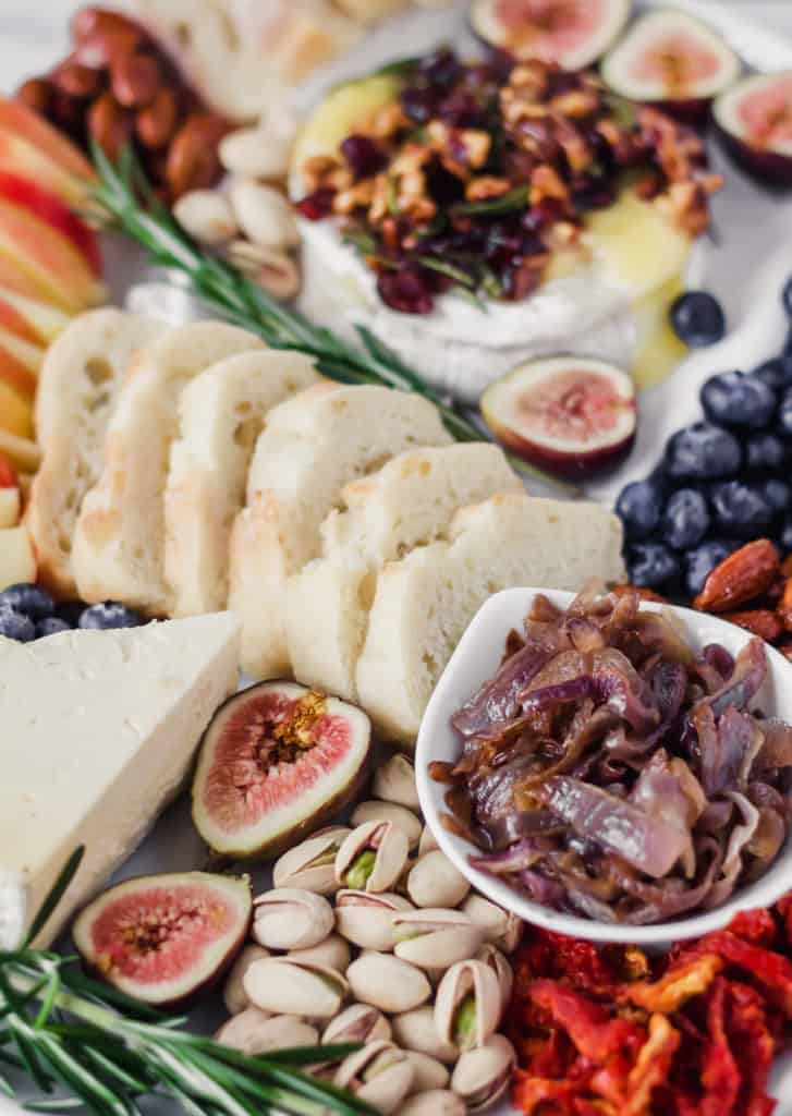Stunning Spreads: Easy Entertaining with Cheese, Charcuterie, Fondue &amp; Other Shared Fare By  Chrissie Nelson Rotko